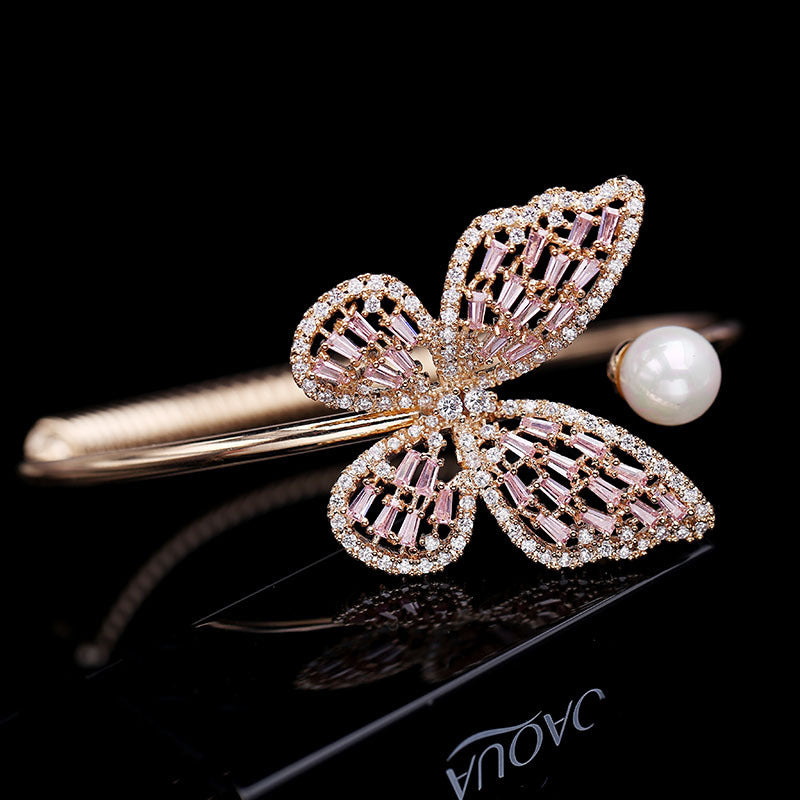 Shining pearl butterfly bracelet